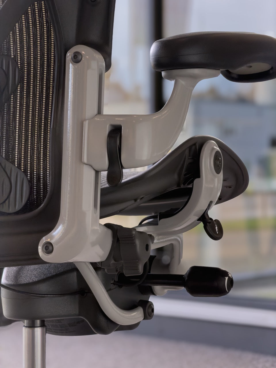 Refurbished Herman Miller Aeron Chair Classic (Custom Chalk Grey)