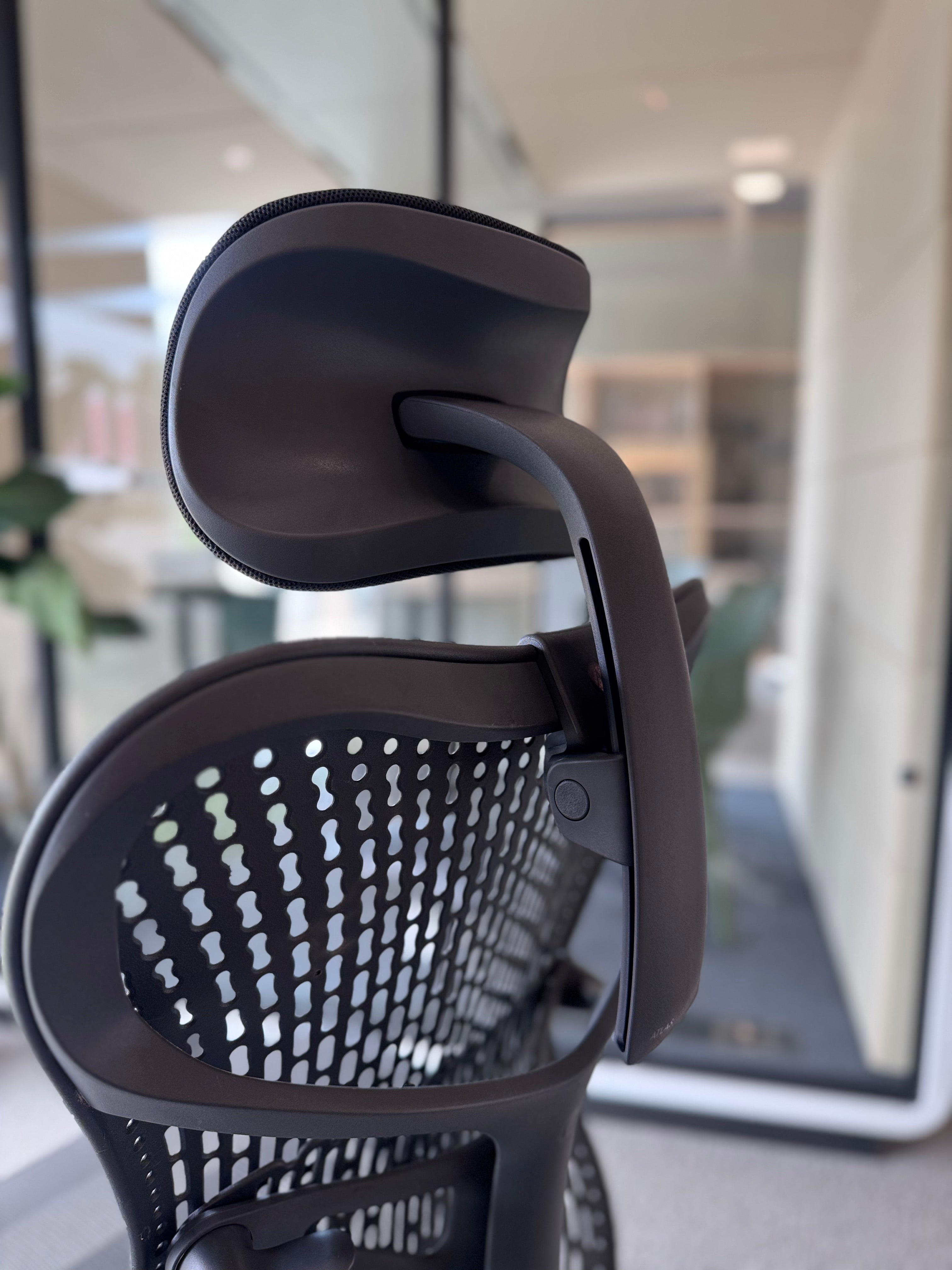 Atlas Headrest for Herman Miller Mirra 2 Graphite