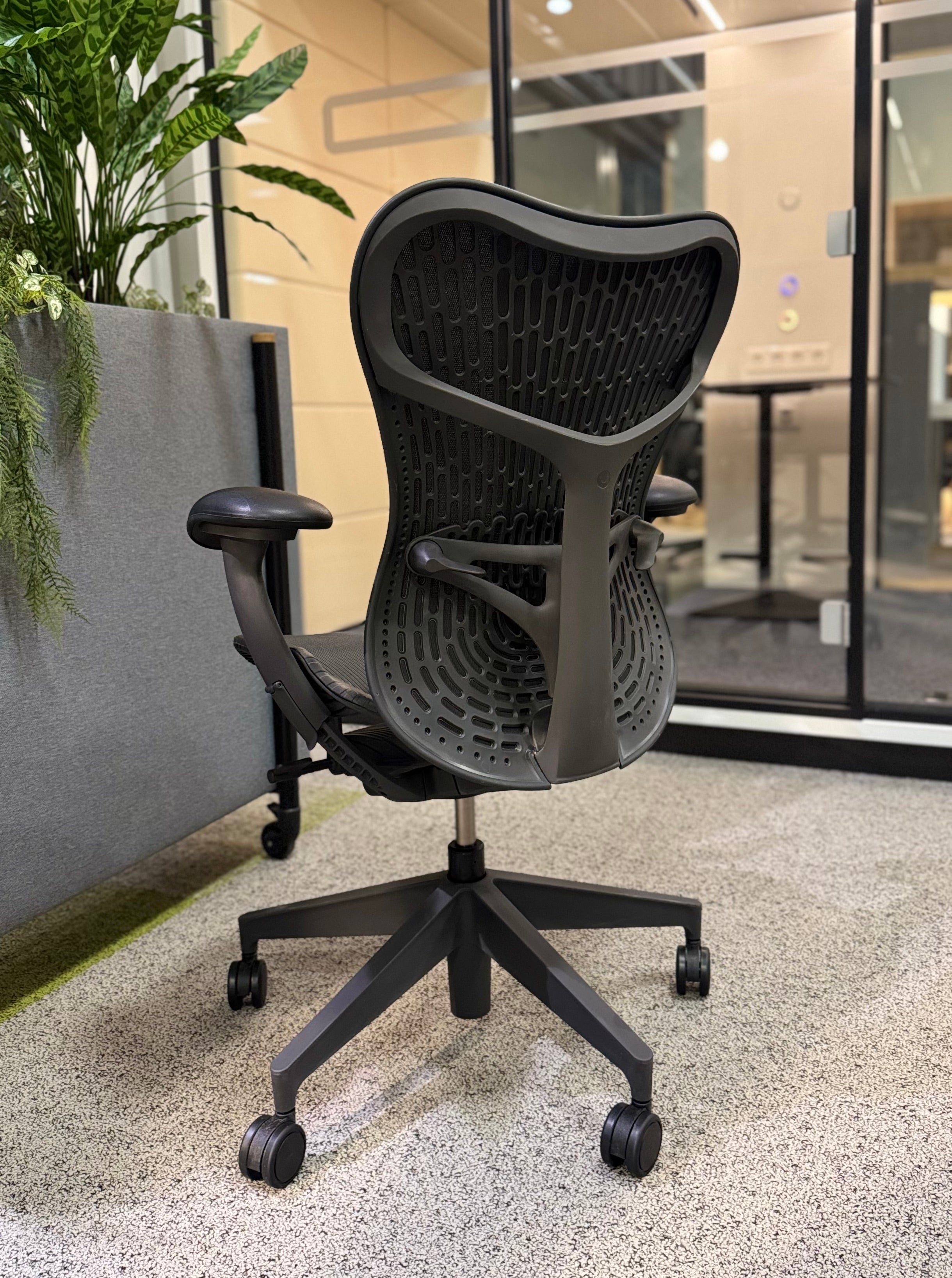Refurbished Herman Miller Mirra 2 Graphite Butterfly