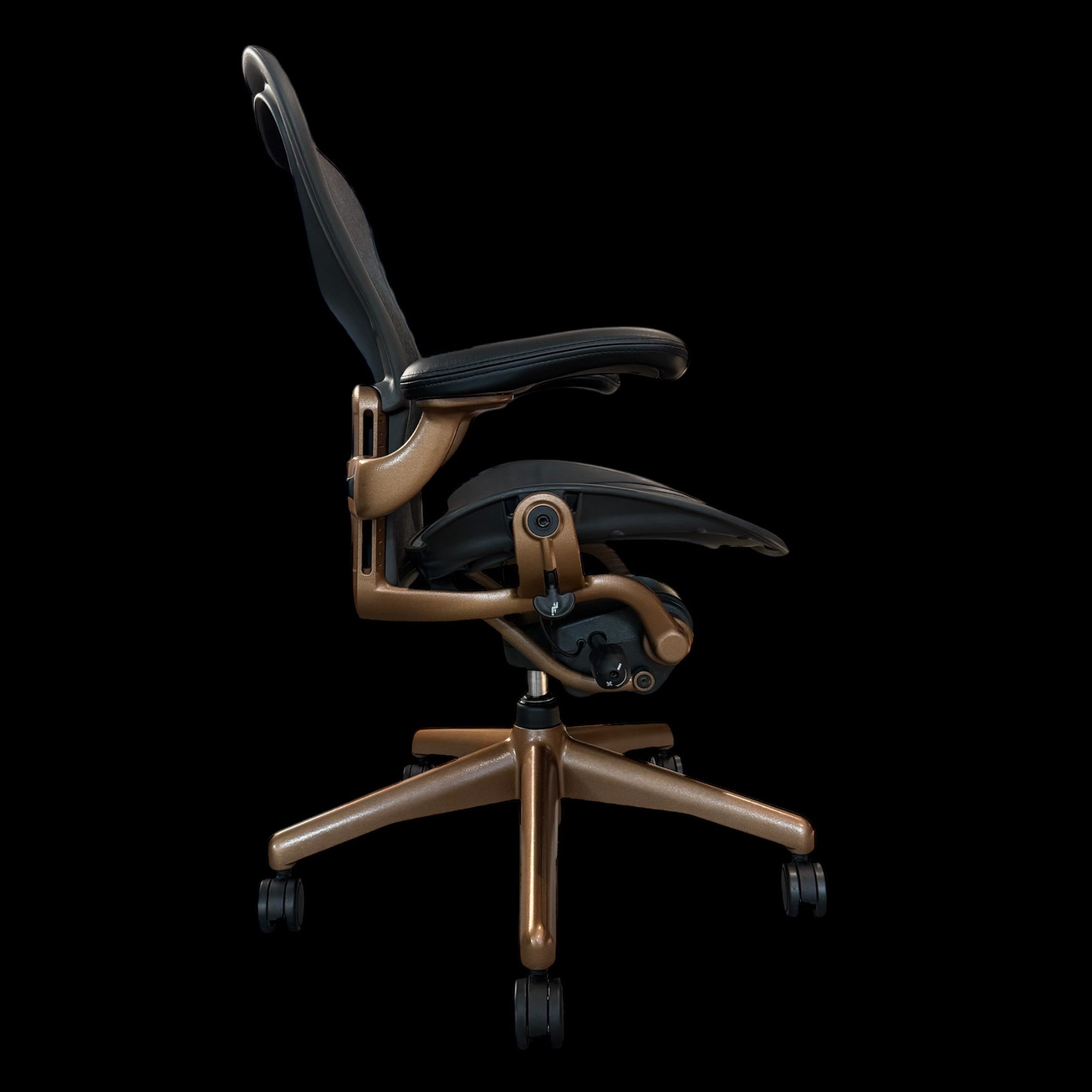 Sedia Herman Miller Aeron Classic ricondizionata (Custom Oro Elios)